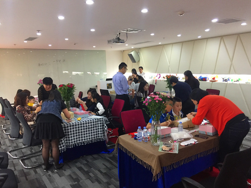 4月22日:[深圳]景鴻親子同樂會圓滿舉行，親子手工歡樂不斷