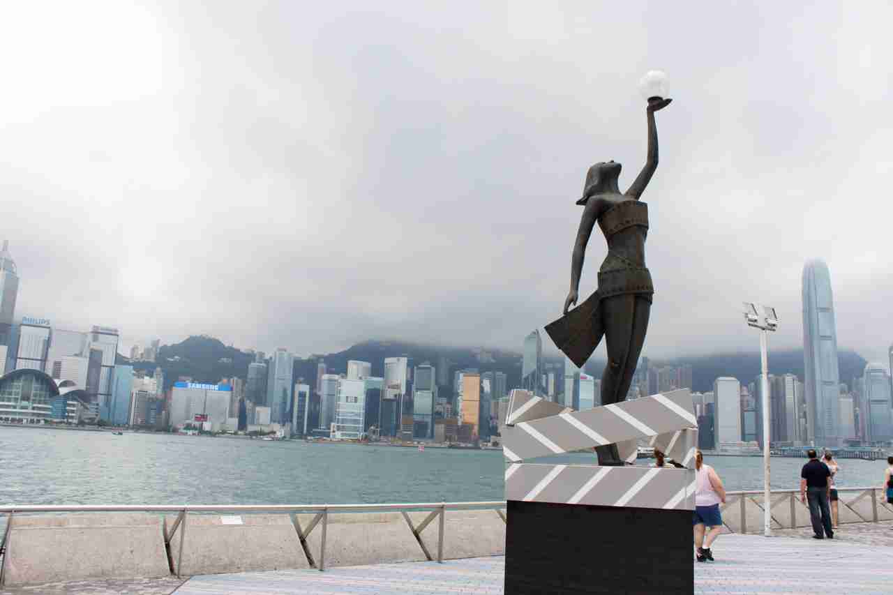 香港人才計劃丨移居香港后，就得放棄內地的社保嗎？