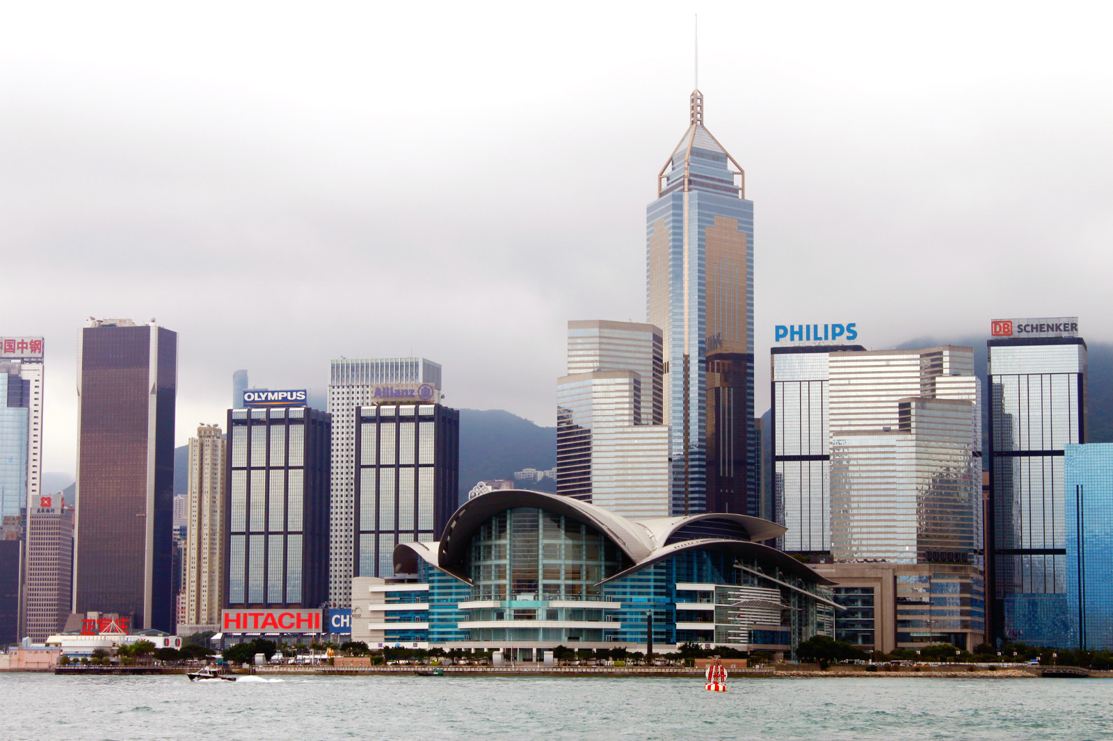 香港人才計(jì)劃丨移居香港其實(shí)并不難，只是你沒有找對(duì)途徑！