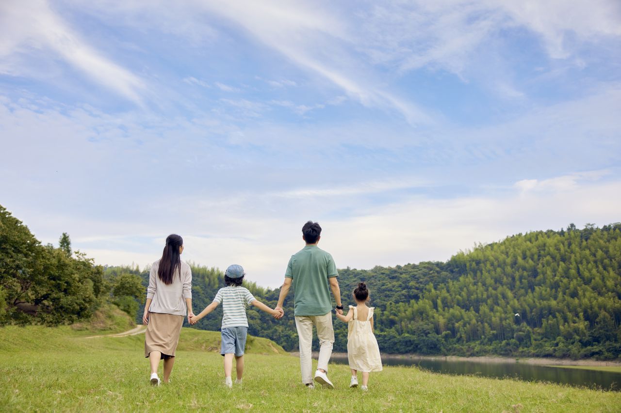 孩子幾歲規(guī)劃移民更好？如果子女超齡又該怎么辦？