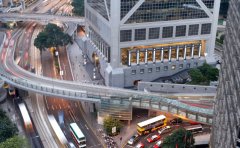 60歲中專學歷、無需創(chuàng)業(yè)，也能在短短37天內(nèi)收獲香港身份？
