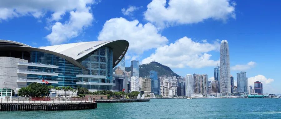 一年超19萬申請、近14萬獲批！拿香港身份紅利期剩多久？